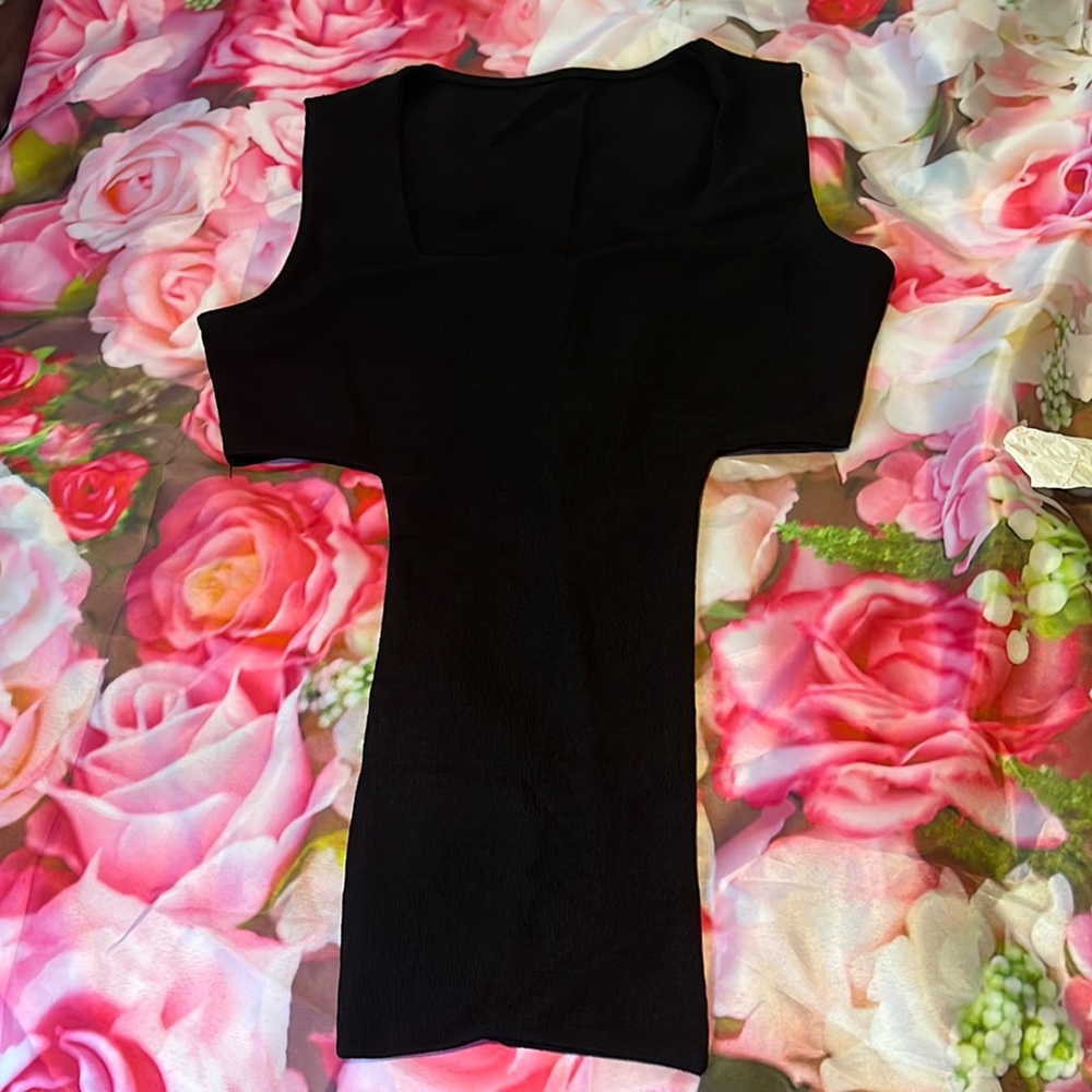 Black crop top